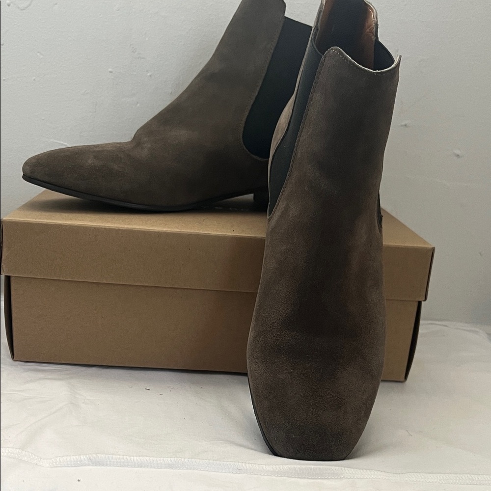 Vero Cuoio Women's Brown Suede Ankle Boots